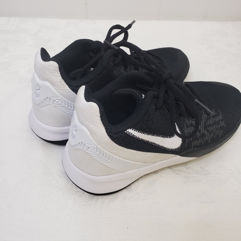 NIKE KD SNEAKERS BLACK/WHITE YOUTH SIZE 4.5 - Picture 4 of 7